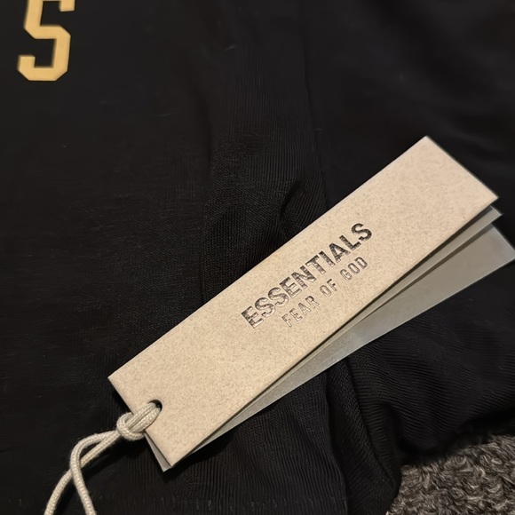 Fear of God ESSENTIALS Cropped Long Sleeve, S - Picture 3 of 6